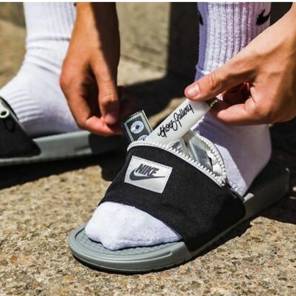 nike slides pocket